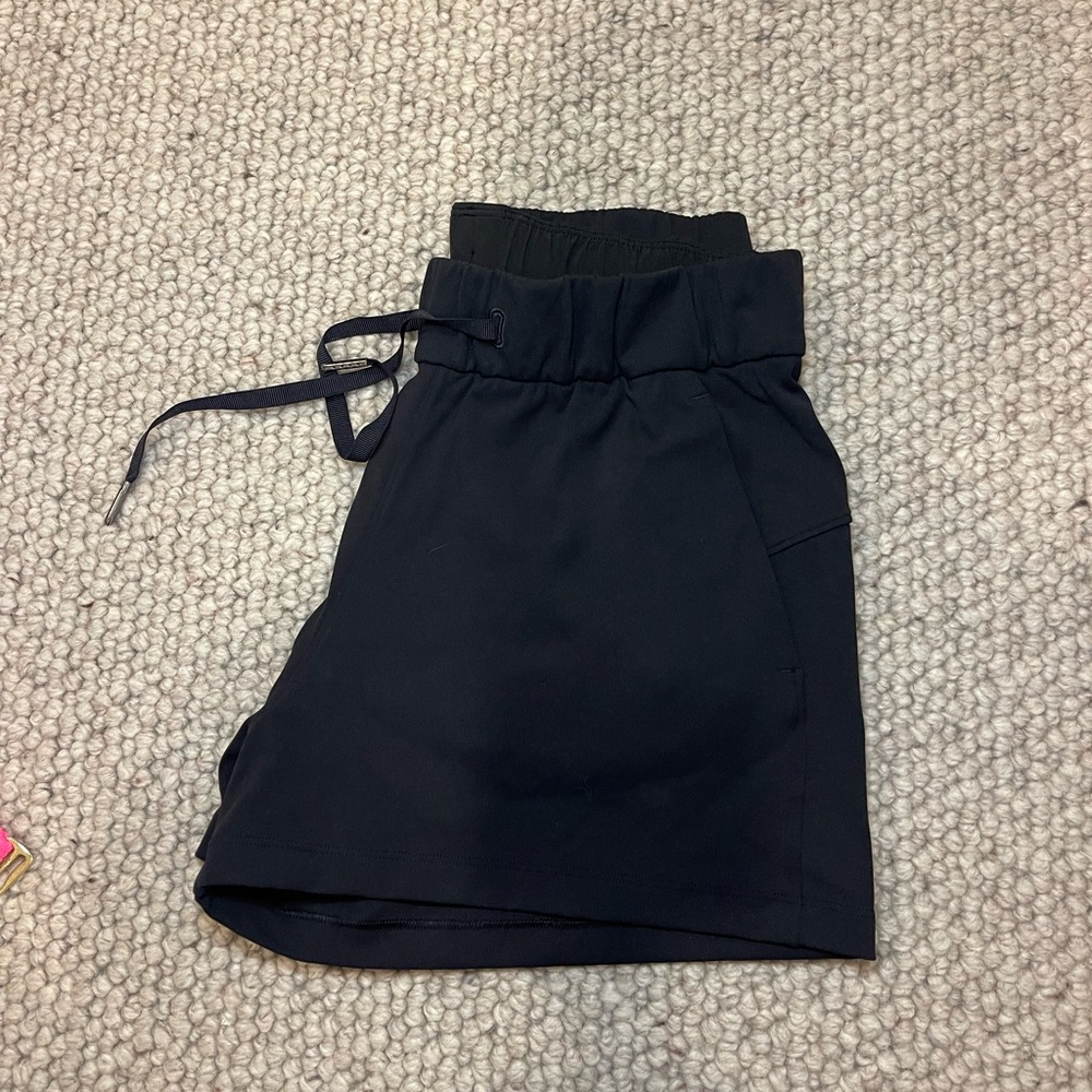 Black Lululemon shorts